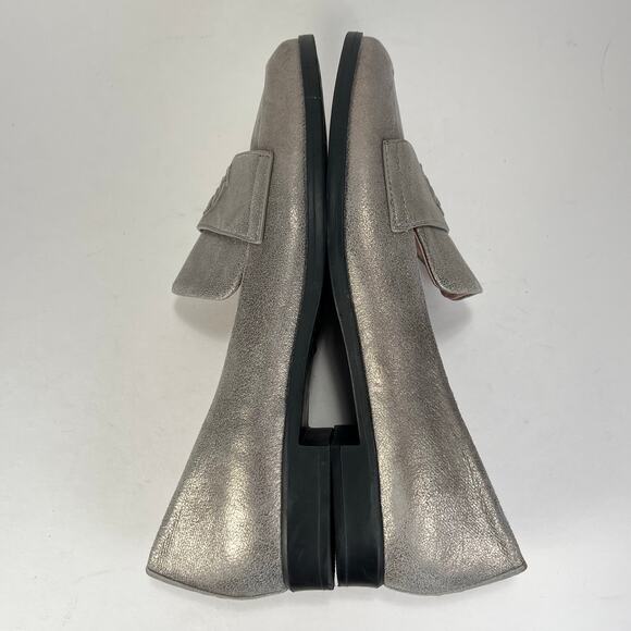 Taryn Rose Loafers 8.5 Blossom Metallic Silver Leather Slip On Shoe Embossed - Picture 9 of 10